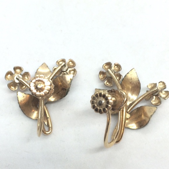 !!SOLD!! VINTAGE KREMENTZ DAUX PEARL PAINTED FLOWER SCREWBACK EARRINGS - Picture 11 of 15